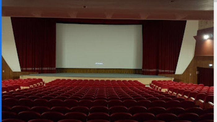 a sorrento riapre il cinema armida e presenta avatar 2 la via dell acqua