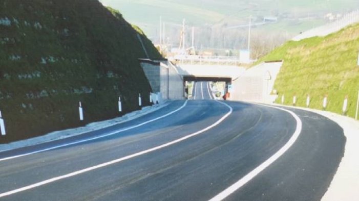 anas prosegue il senso unico alternato sulla variante di grottaminarda