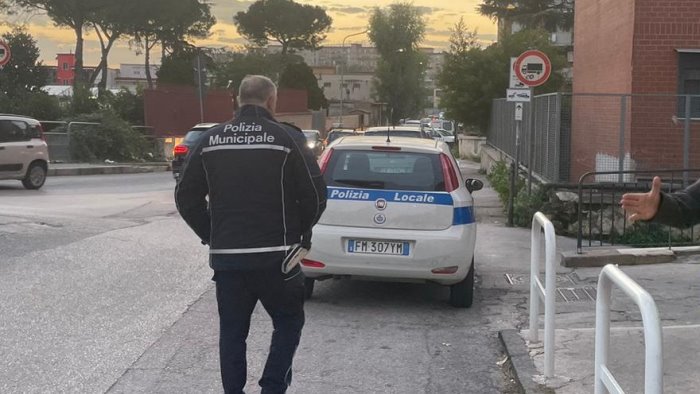 bimbo di 7 anni strappato alla morte da due vigili eroi ecco cosa e successo