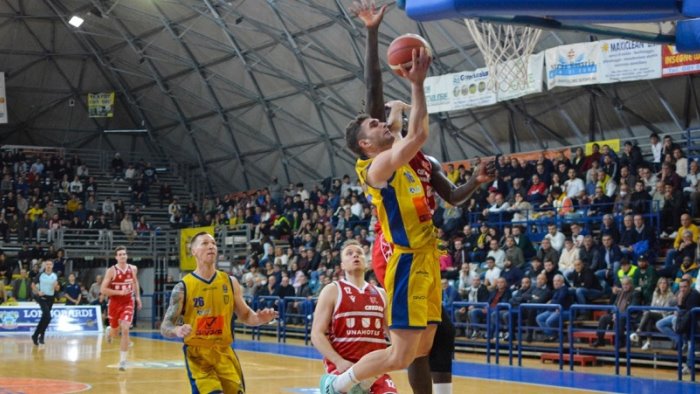 givova scafati basket butjankovs compagni e coach straordinari