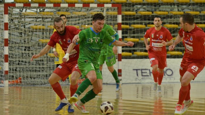calcio a 5 la sandro abate vince a pesaro 1 2