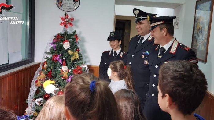i carabinieri di capaccio donano giocattoli e dolci ai bambini ucraini