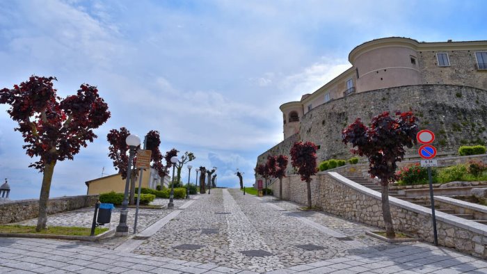 muore nel giorno di santo stefano gesualdo piange il giovane simone