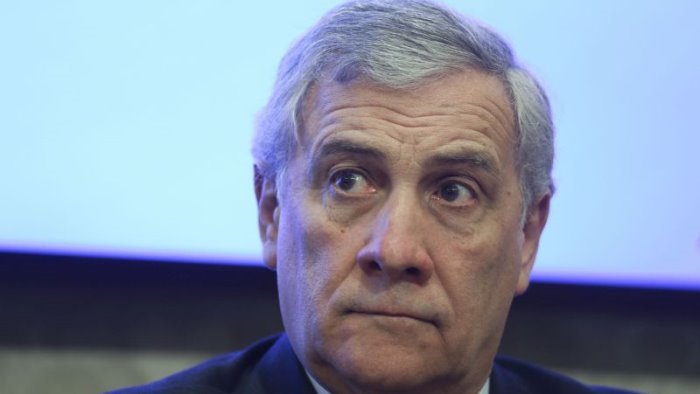 immigrazione tajani serve una nuova legge sui flussi