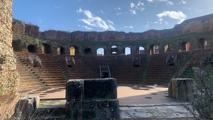 teatro romano di benevento nuovo record di presenze ecco i dati