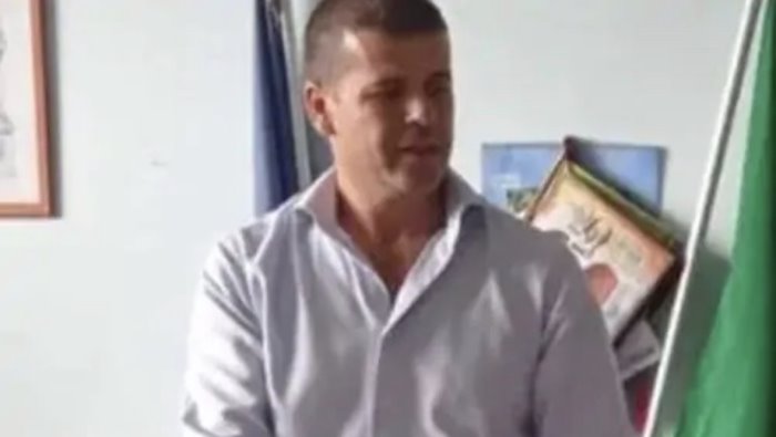 si dimette il sindaco di ogliastro cilento paolo astone