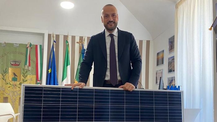 montercorvino pugliano contro il caro bollette investe su fonti rinnovabili