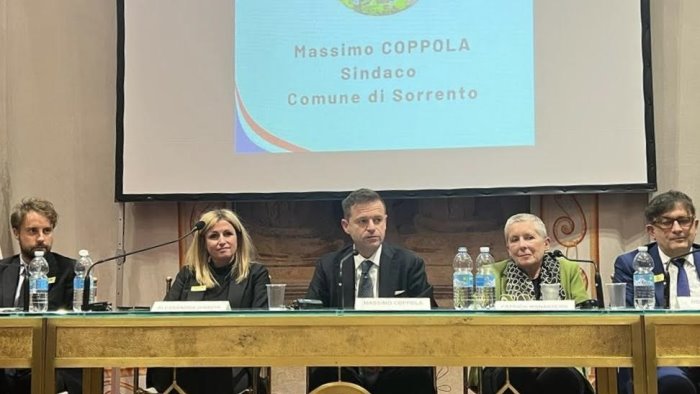 sorrento il sindaco coppola in senato relatore del progetto 10 comuni