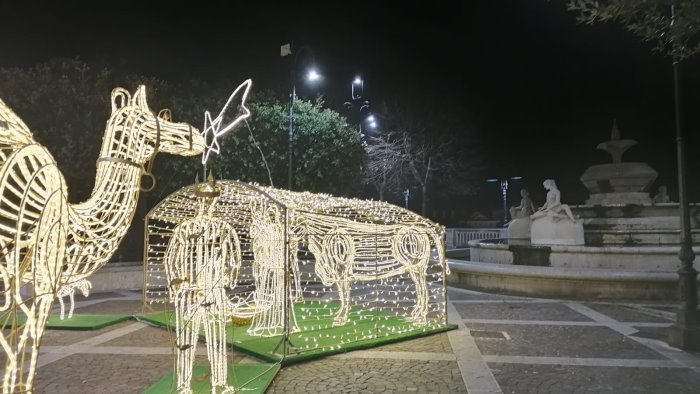 luminarie e vetrine spettacolari grottaminarda citta accogliente