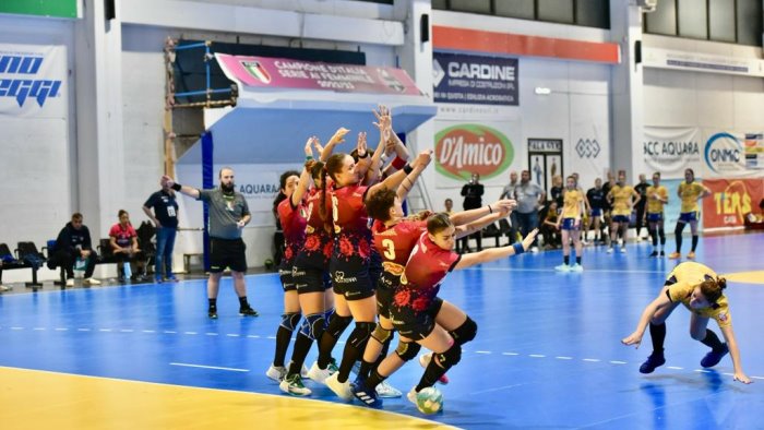 pallamano a1 jomi salerno il pontinia cade alla palumbo