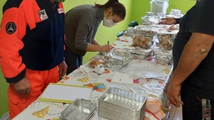 natale ad ariano tutto pronto per la maratona della solidarieta a tavola