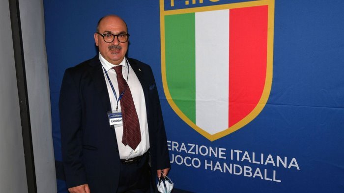 pallamano sfiduciato il presidente della figh pasquale loria
