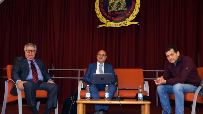 villaggio dei ragazzi lezioni di legalita con eugenio forgillo