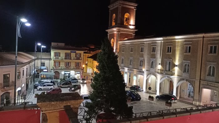 l immacolata ad ariano accensione dell albero in piazza plebiscito