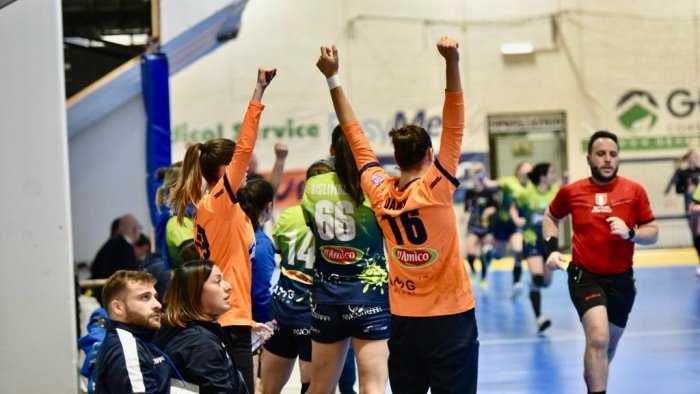 pallamano a1 la jomi salerno si prende il big match contro erice