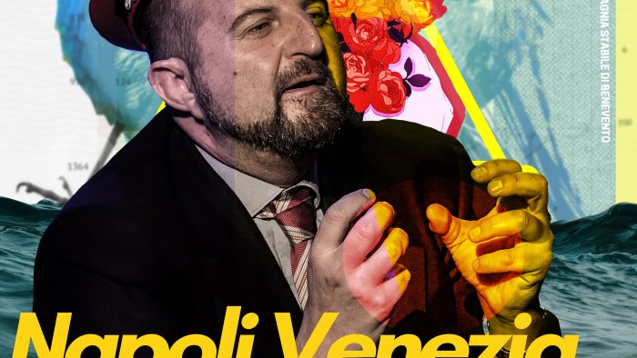 in scena napoli venezia un ora e mezza di ritardo