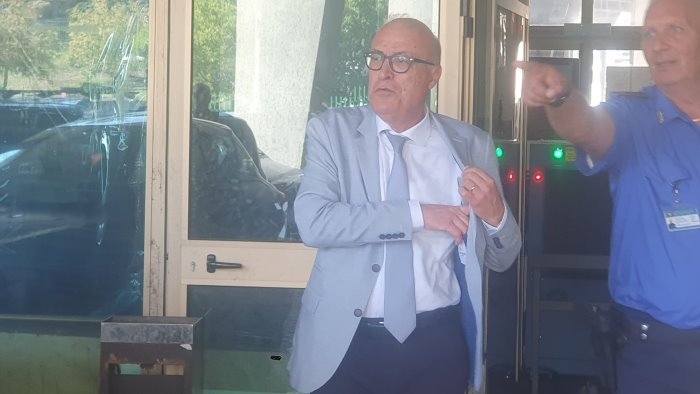 tribunale il nuovo presidente russo si insedia l 11 dicembre