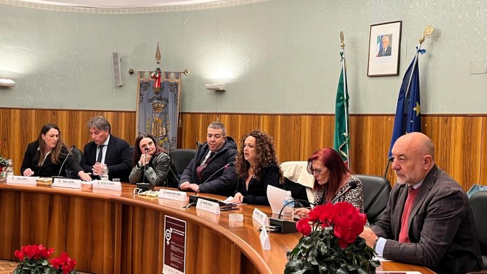 uomini e donne insieme rafforzare la cultura del rispetto reciproco