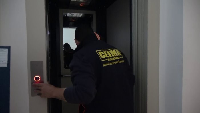 ascensore negato ad ariano impianto riparato manca la verifica straordinaria