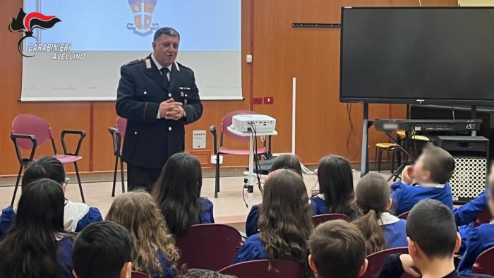 torella dei lombardi 100 alunni incontrano i carabinieri siete il futuro