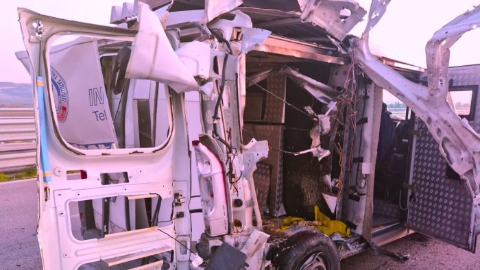 foggia candela assalto a un portavalori sulla statale scene da far west