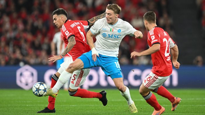 napoli cotto a lisbona domenica a udine conte mettera mano al turnover