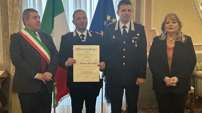titolo di cavaliere al carabiniere domenico pizzarelli grottaminarda onorata