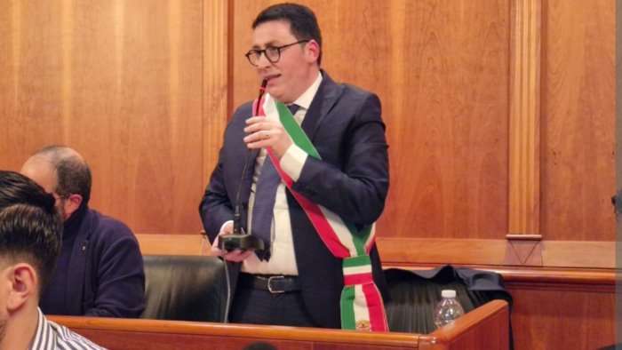 raccogliamo fondi per conto del comune e falso l amministrazione non c entra