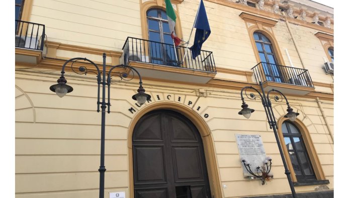 quindici 500mila euro per ristrutturare la sede del municipio