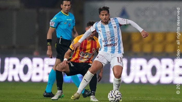 salernitana squadra subito in campo confronto al mary rosy