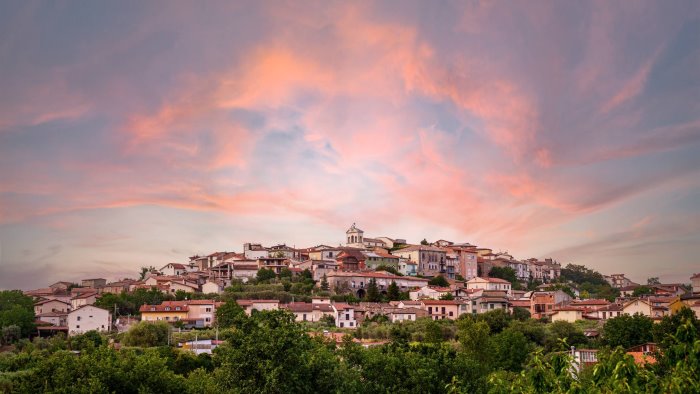 volontari aggrediti in cisgiordania cittadina di paternopoli ferita