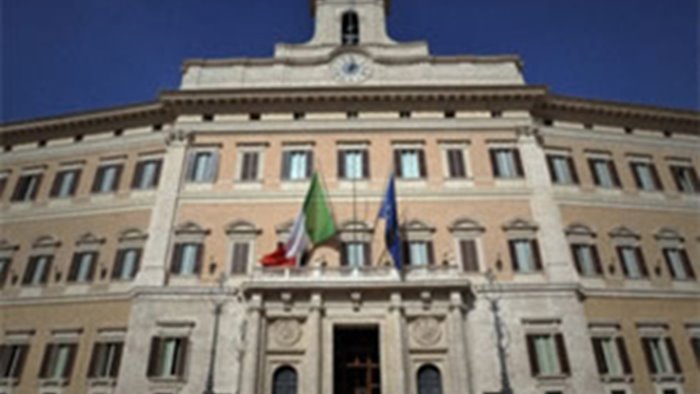 emergenza idrica sindaci irpini e sanniti in presidio a montecitorio