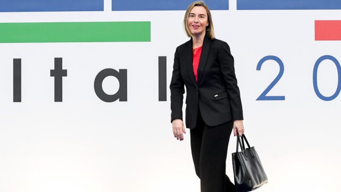 mogherini e sannino liberi caduto il pericolo di fuga nell inchiesta