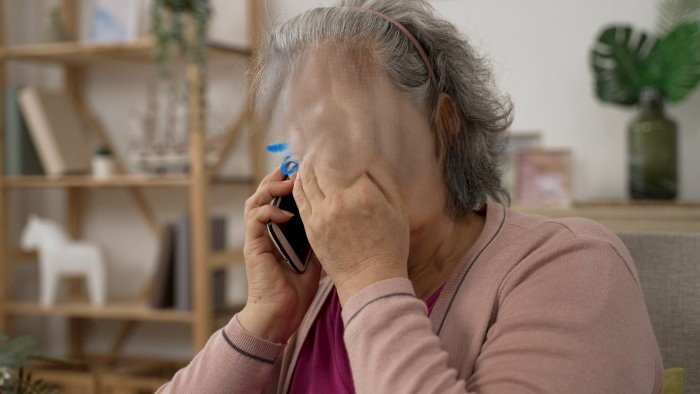 documenti nelle mani di rapinatori di gioielleria prepari oro libero il 23enne