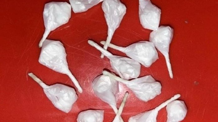 napoli droga e spaccio a scampia arrestato un 38enne