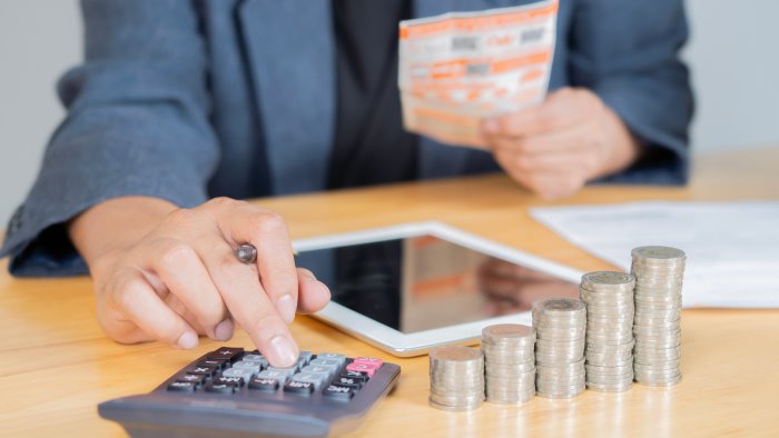 clan progettava truffa inserendo 8 6 euro nella bolletta enel