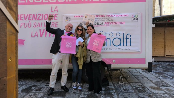 prevenzione in piazza screening mammario per 50 donne