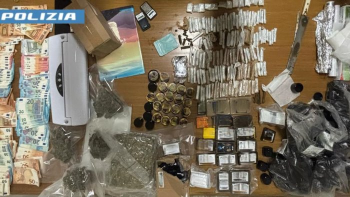 consegna la droga in scooter arrestati in due