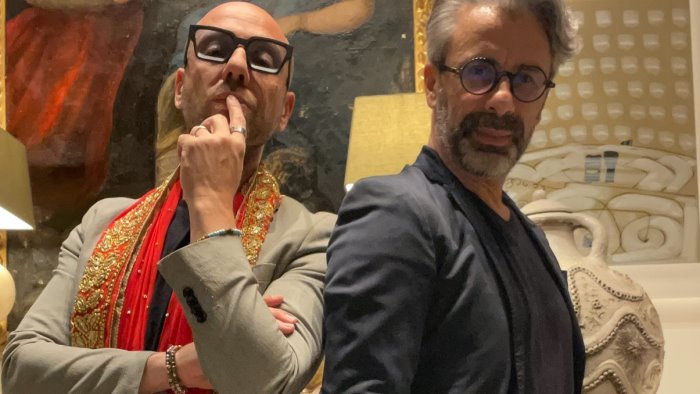 omaggio a modugno e storie d amore scena teatro a padula e buonabitacolo