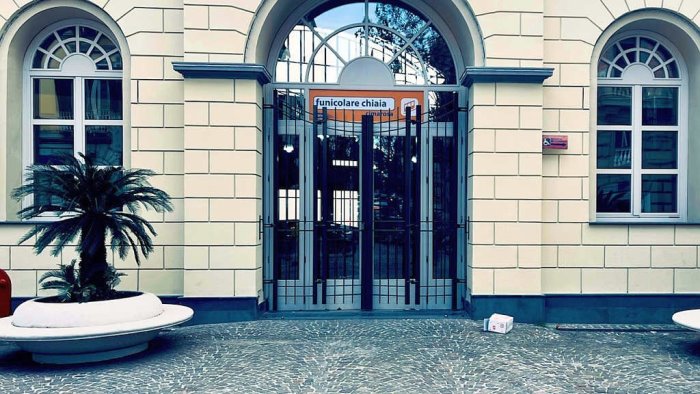 funiculare chiaia a napoli capodanno ancora disagi