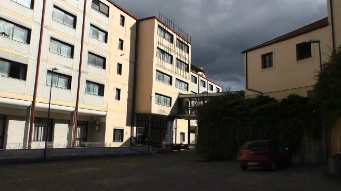 la democrazia degli apparati e il vuoto del governo locale