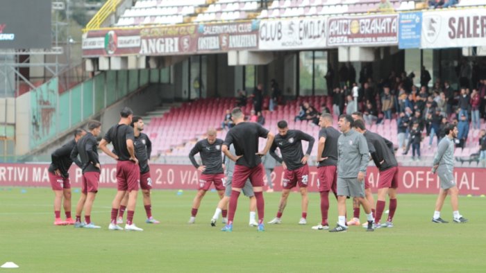 rileggi il live salernitana trapani 1 1 fischi all arechi