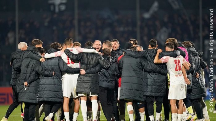 benevento importante successo in casa della cavese guarda tutte le foto