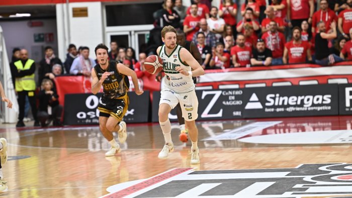 serie a2 avellino basket ko a cento 101 90