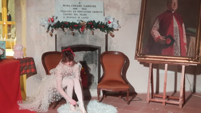 puck teatre conquista palazzo filangieri e lapio diventa un magico set di natale