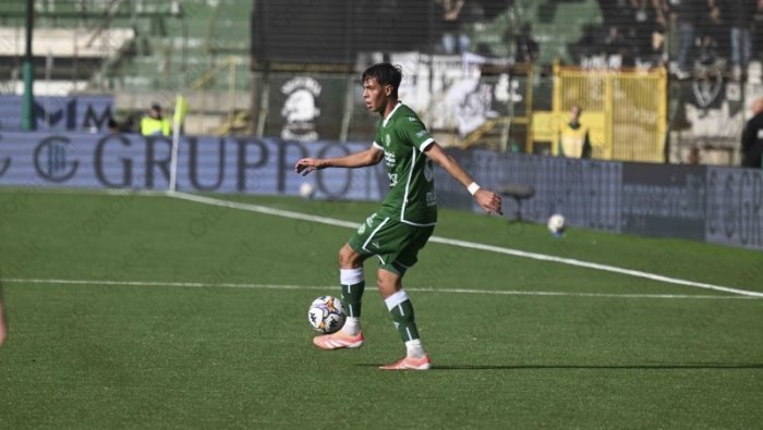 live avellino venezia 0 0 altro legno colpito da yeboah
