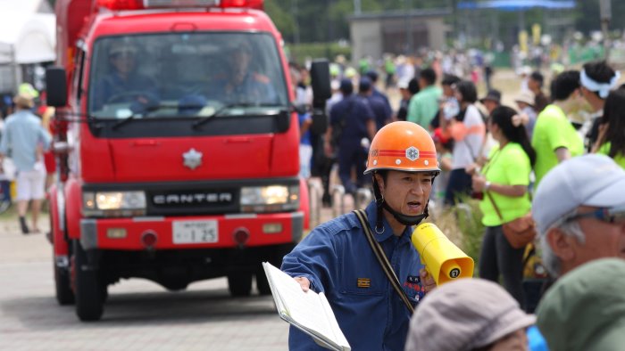 forte sisma in giappone scatta l allerta tsunami onde attese fino a tre metri