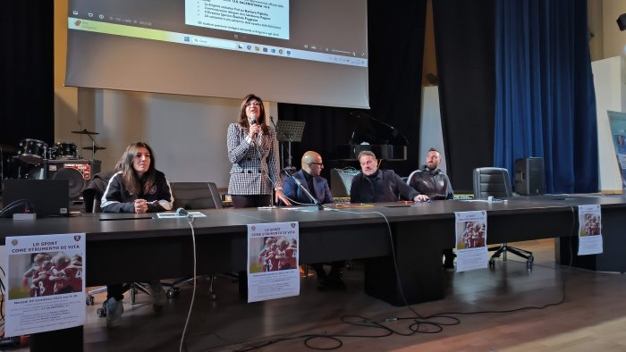 salernitana l emozione di apicella nel calcio femminile discriminazioni