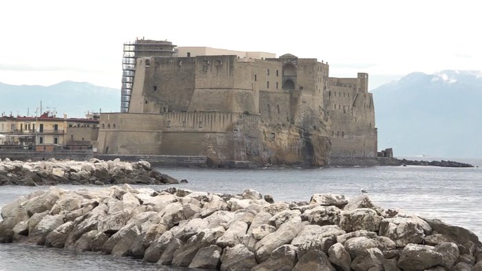 regata da castel dell ovo a posillipo per sostenere la ricerca