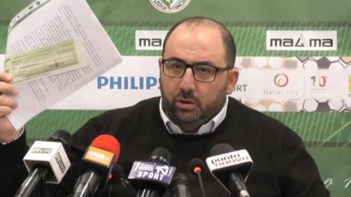 avellino circelli ultimatum a izzo tensione allo stadio